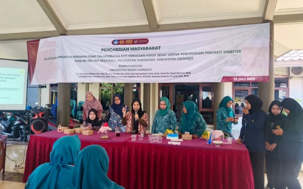 Thumbnail Dosen Rumpun Biologi Unesa Latih Ibu PKK Bikin Teh Kombucha