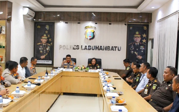 Thumbnail Berita - Kajari Labuhanbatu Temui Kapolres Bahas Soliditas dan Keadilan Proses Hukum