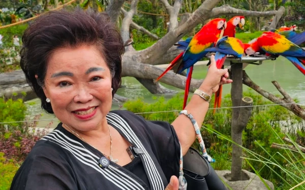 Thumbnail Bu Rudy, Pengusaha Sambal Surabaya yang Terus Tularkan Ilmu dengan Cara Beda