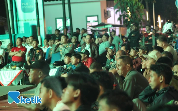 Thumbnail Berita - [Foto] Nobar Timnas Indonesia di Taman Informasi Jombang