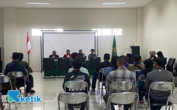 Thumbnail King Abdi Bikin Viral, Toko Miras Sari Jaya 25 Kota Malang Disidang dan Didenda Rp10 Juta