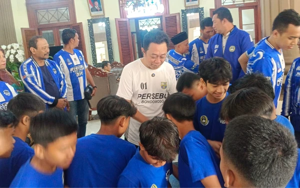 Thumbnail Persebo 1964 U-16 Berlaga di Liga TopSkor, Bupati Bondowoso: Junjung Tinggi Sportivitas