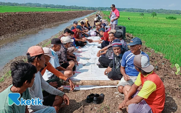 Thumbnail Berita - Sungai Kalipancar Malang Dinormalisasi, Warga Desa Dondong Gelar Syukuran