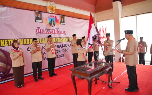 Thumbnail Berita - Ning Ita Resmi Pimpin Mabicab Pramuka Kota Mojokerto, Fokus Pendidikan Karakter