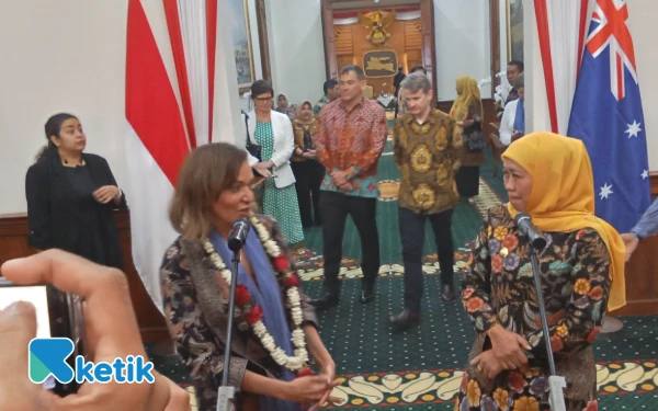 Thumbnail Gubernur Jatim Terima Menteri Australia, Bahas Kolaborasi Energi, Pangan, dan Koperasi