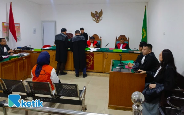 Thumbnail Sidang Kasus Penggelapan Dana Bisnis Minyak Goreng Curah Ditunda Majelis Hakim PN Palembang