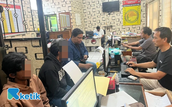 Thumbnail Berita - Polresta Cilacap Ungkap Peredaran Sabu di Kesugihan, Dua Pengedar Asal Banyumas Ditangkap