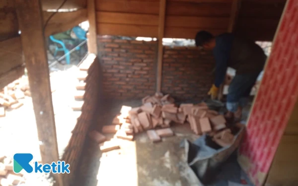 Thumbnail Berita - Satgas TMMD Kodim 018 Agara Renovasi RTLH Milik Azizah di Desa Rikit Bur