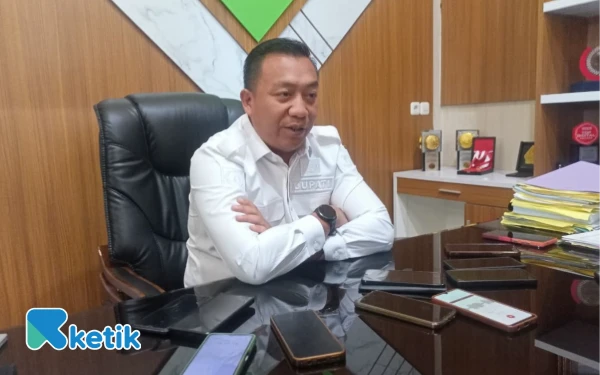 Thumbnail Bantah Lakukan Kekerasan kepada Jurnalis, Bupati Situbondo Mas Rio: Pintu Pendopo Terbuka 24 Jam