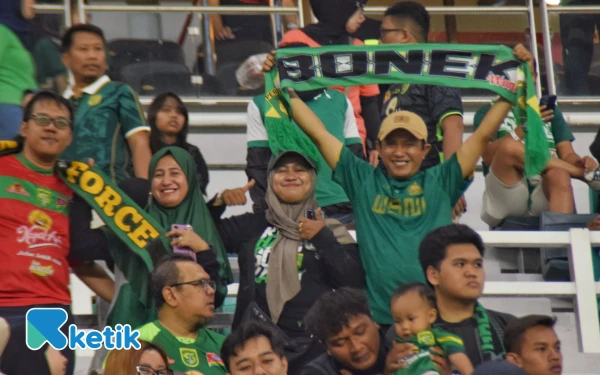 Thumbnail Kuota Suporter Dikurangi pada Laga Perdana Persebaya, Bonek: Kami Bingung