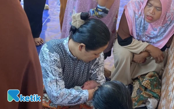 Thumbnail Berita - Geger Penemuan Bayi Perempuan di Bekas Kios Fried Chiken Sijeruk Pekalongan