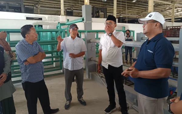 Thumbnail Komisi B DPRD Surabaya Sidak Temukan Retaknya Proyek RPH Tambak Osowilangun