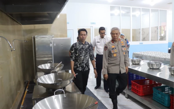 Thumbnail Berita - Brigjen Ari Wahyu Widodo Tinjau Pembangunan SPPG ke-2 Polda Aceh