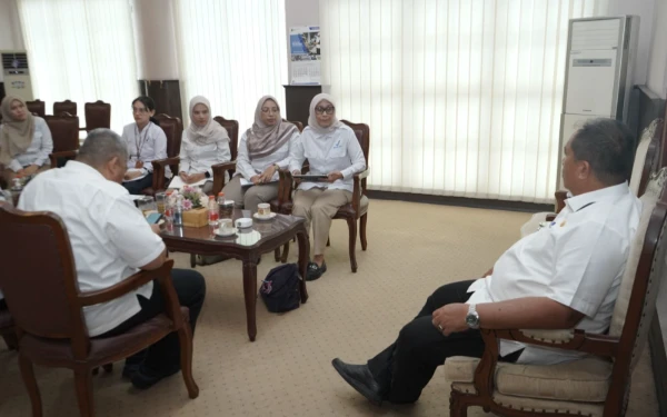 Thumbnail Berita - Bupati Asahan Terima Audiensi KPU, Bahas Usulan Kantor Permanen hingga Anggaran Sosialisasi