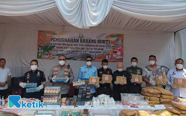 Thumbnail Wali Kota Malang dan Forkopimda Musnahkan Ratusan Kilogram Narkotika Bernilai Miliaran