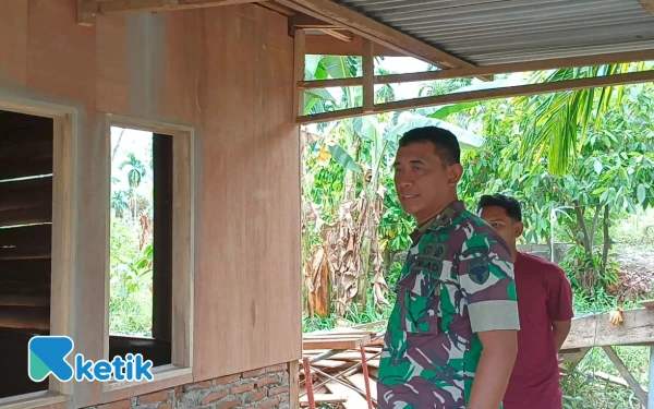 Thumbnail Berita - Dansatgas TMMD Reguler Ke-125 Kodim 0108/Aceh Tenggara Tinjau Perkembangan RTLH Sasaran