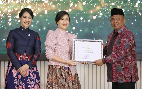 Thumbnail Sleman Raih Penghargaan Kabupaten Layak Anak, Bupati Harda: Ini Hasil Kerja Kita