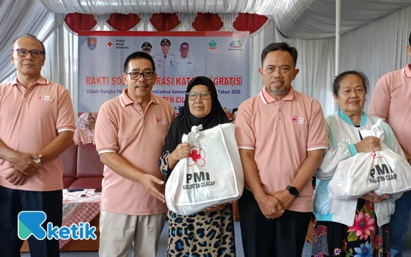 Thumbnail Berita - PMI Cilacap Gelar Operasi Katarak Gratis Kerjasama RSUD Cilacap