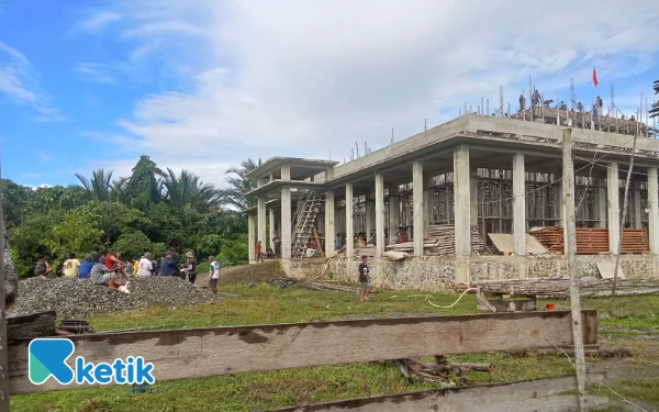 Thumbnail Deru Industri dan Nestapa Masjid Darul Taqwa di Desa Baru Obi Halmahera Selatan