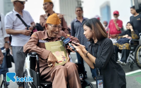 Thumbnail Abah Landoeng, Sosok Veteran yang Menginspirasi Iwan Fals Bikin Lagu Guru Oemar Bakrie