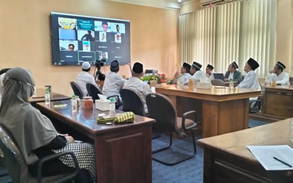 Thumbnail Berita - Pesantren Nurul Libatkan Alumni untuk Pemulangan Santri pada Libur Maulid