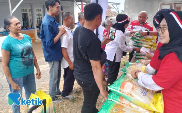 Thumbnail Sambut HUT Kemerdekaan RI, Polres Batu Gelar Gerakan Pangan Murah di Junrejo  ‎