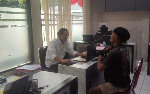 Thumbnail Berita - Gara-Gara Uang Kembalian, Remaja di Montong Tuban Hajar dan Tendang Ibu Kandung