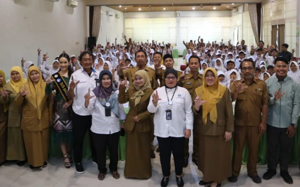 Thumbnail Berita - Balai Bahasa Provinsi Jatim Tanamkan Budaya Literasi Kritis Sejak SD di Pasuruan