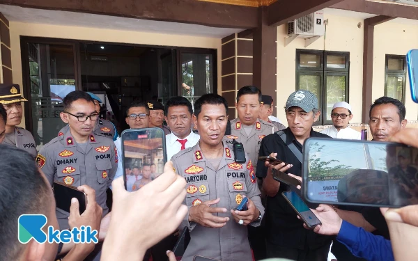 Thumbnail Berita - Gegara Nomor HP Mati, Polres Sampang Sulit Tangkap Pelaku Pencabulan di Robatal