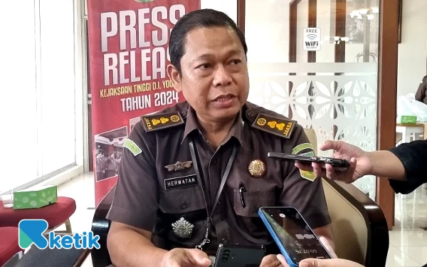 Thumbnail Berita - Datangi Inspektorat, Kejati DIY Tegaskan Penyidikan Dugaan Korupsi Pengadaan Bandwith Sleman Terus Berjalan