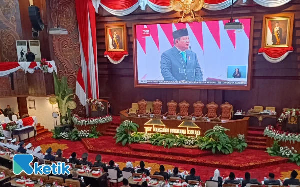 Thumbnail Menyimak Pidato Kenegaraan Presiden Prabowo, Ini Kata Gubernur dan Ketua DPRD Jatim