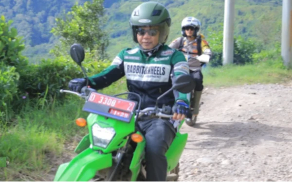 Thumbnail Berita - Siapkan Anggaran Rp300 Miliar, 90 Km Jalan Rusak Kabupaten Bandung Diperbaiki Tahun Ini