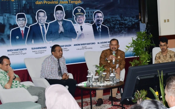 Thumbnail Berita - Pemalang Terapkan Zonasi Pengelolaan Sampah, Bupati Anom Tekankan Kesadaran Masyarakat