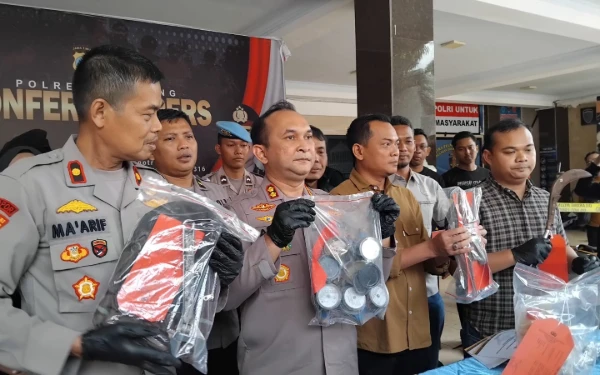 Polres Lumajang Ringkus Dua Pelaku Pencurian 91 Meteran Air, Rugikan Perumdam Rp32 Juta