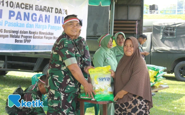 Thumbnail Berita - Kodim Abdya dan Bulog Salurkan 14 Ton Beras Murah Lewat Pasar Pangan Terpadu