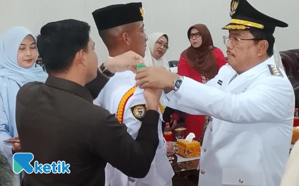 HUT ke-80 RI, Bupati Aceh Singkil Kukuhkan Pasukan Pengibar Bendera