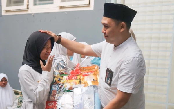 Thumbnail Berbagi Kebahagiaan, PNM Cabang Surabaya Bersama Baitul Maal Madani Gelar Santunan Anak Yatim