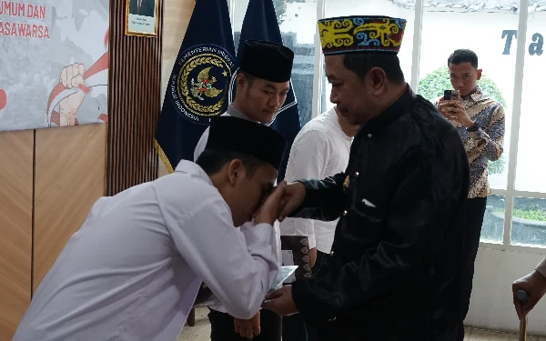 Thumbnail Berita - Peringati HUT ke-80 RI, Pemkab Bondowoso Serahkan Remisi kepada Warga Binaan Lapas Kelas IIB