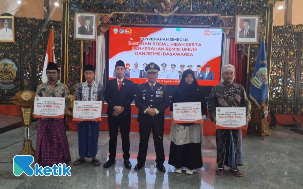 Pemkab Bangkalan Salurkan Bantuan Sosial Senilai Rp636 Juta pada Momen HUT Ke-80 RI