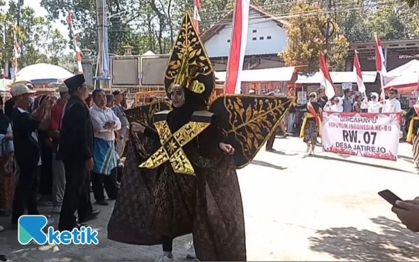 Semarak HUT Ke-80 RI, Ribuan Warga Desa Jatirejo Pemalang Tumpah Ruah Ikuti Karnaval Kebangsaan