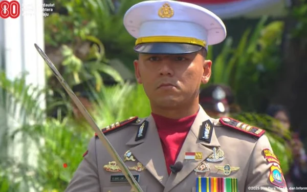 Thumbnail Sosok Raden Bimo, Kapolsek Batu Aji yang Jadi Komandan Kompi Paskibraka