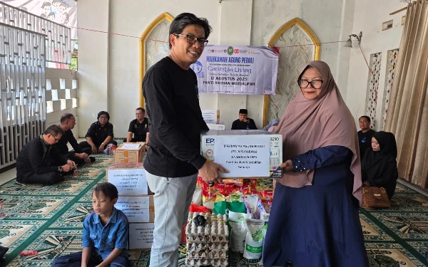 Thumbnail Berita - Gerakan Mahkamah Agung Peduli, PTUN Surabaya Kunjungi dan Santuni Panti Asuhan Muzdalifah Sidoarjo