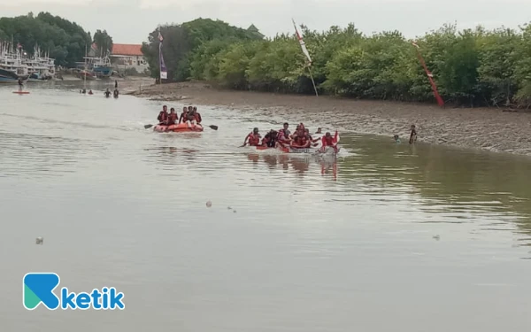 Thumbnail Lomba Dayung Warnai Perayaan HUT RI ke-80 di Kelurahan Banyuanyar Sampang