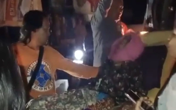 Thumbnail Berita - Nenek 85 Tahun di Jember Dievakuasi ke Liposos Setelah Dinyatakan Terlantar dan Pikun