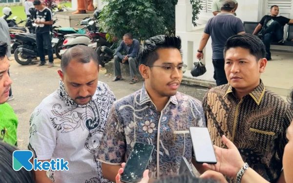 Thumbnail Majelis Hakim Kabulkan Eksepsi Sah, Dua Terdakwa Bina Darma Bebas dari Dakwaan