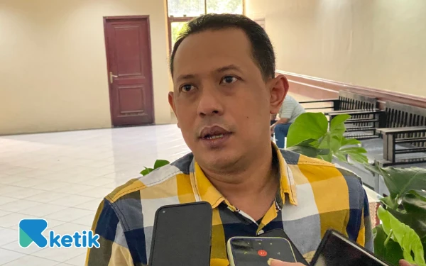 Thumbnail Larangan Parkir di Tunjungan Picu Omzet Anjlok, DPRD Surabaya Desak Pemkot Cari Solusi