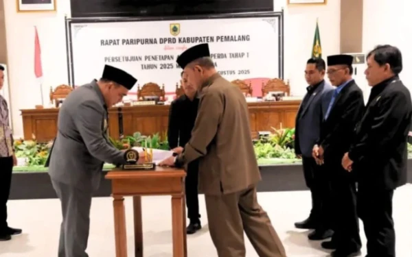 Thumbnail Berita - Empat Raperda Tahap I Tahun 2025 Disetujui DPRD Pemalang Jadi Perda