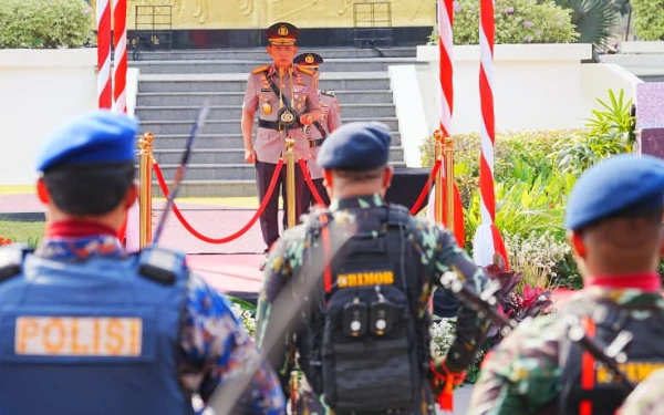 Thumbnail Kapolri Pimpin Upacara Hari Juang Polri dan Resmikan Patung M Jasin di Surabaya