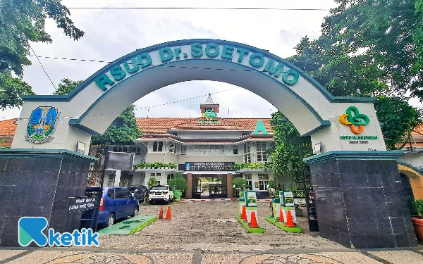 Thumbnail Pasien Asal Sampang Terlilit Utang Rp62 Juta, RSUD Dr. Soetomo Tegaskan Dokumen Tanpa Materai Tetap Sah