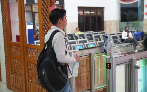 Thumbnail Berita - KAI Daop 7 Madiun Terapkan Teknologi Face Recognition, Permudah Proses Masuk Penumpang KA